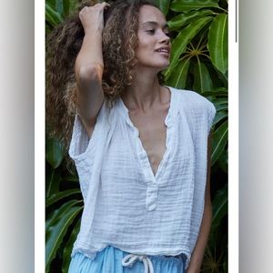 9 Seed sleeveless top in lightweight gauze - white